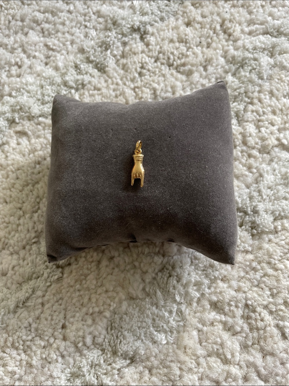 Gold Vintage Mano Cornuto Pendant